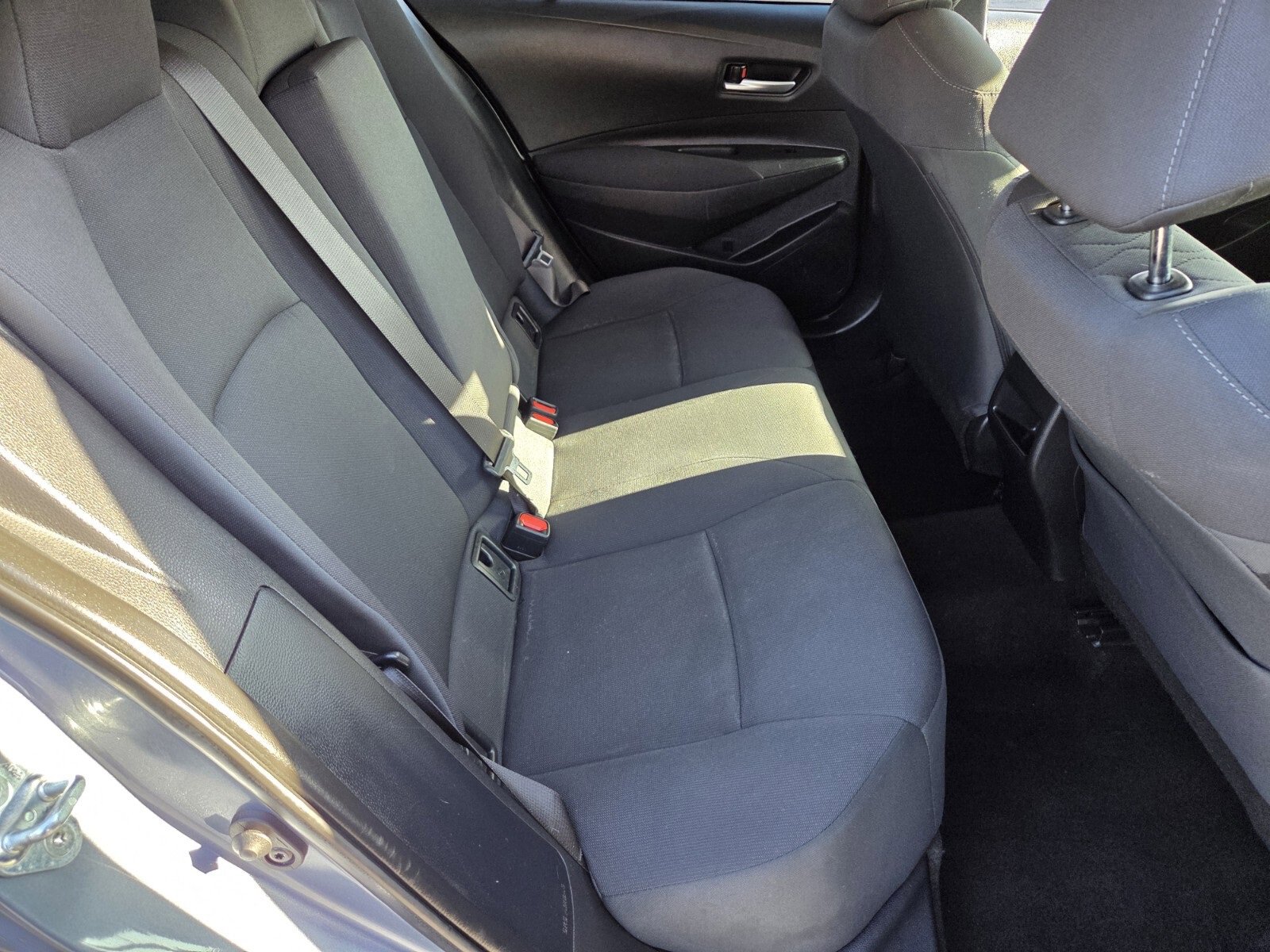 Used 2021 Toyota Corolla LE image 14