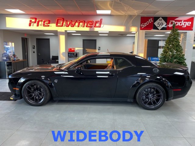 Used 2018 Dodge Challenger SRT Hellcat image 2