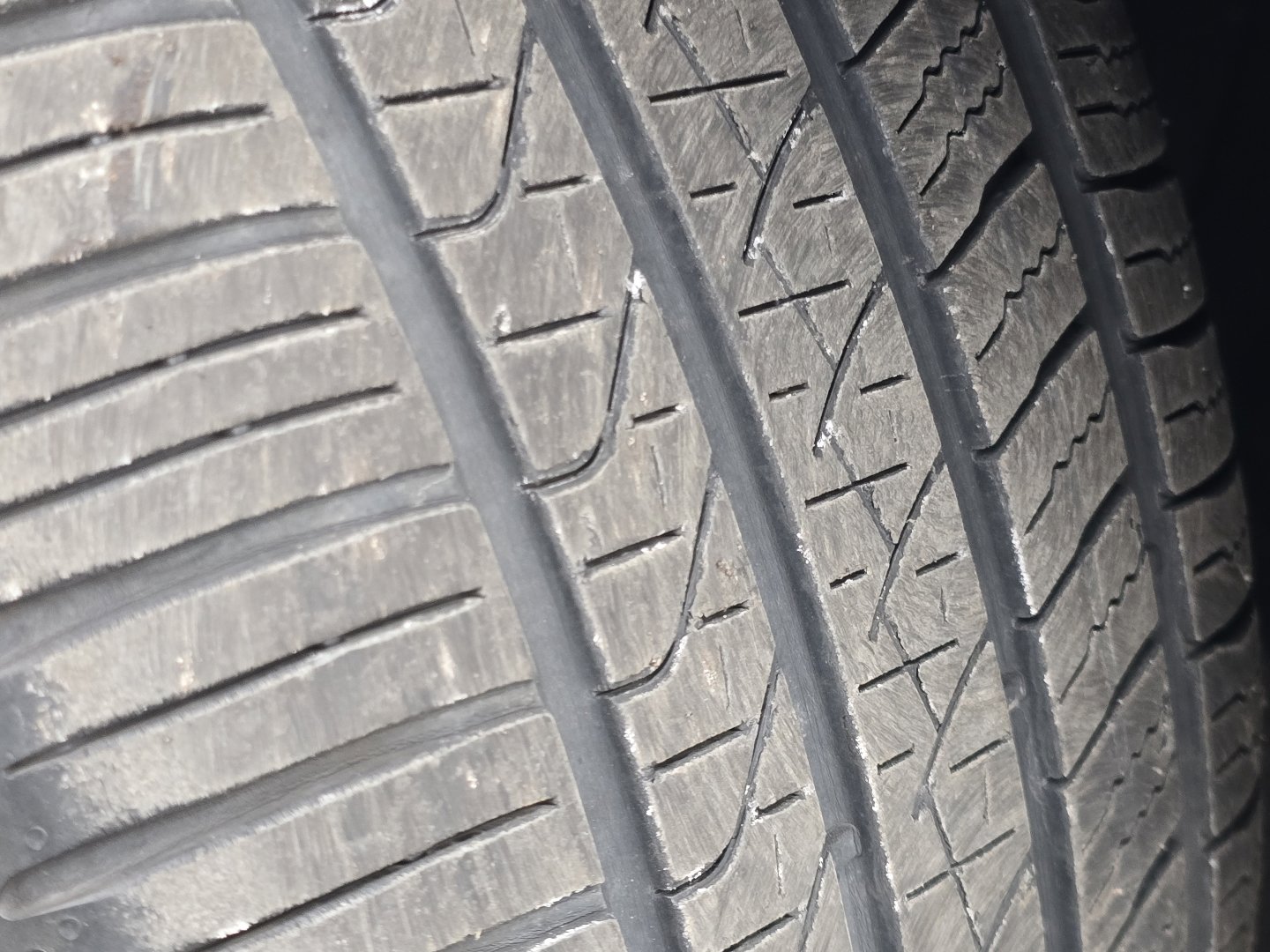 Used 2023 Jaguar F-PACE SVR image 12