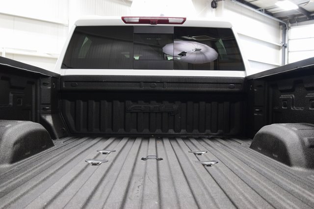 Used 2024 GMC Sierra 2500 AT4 w/ AT4 Preferred Package image 28