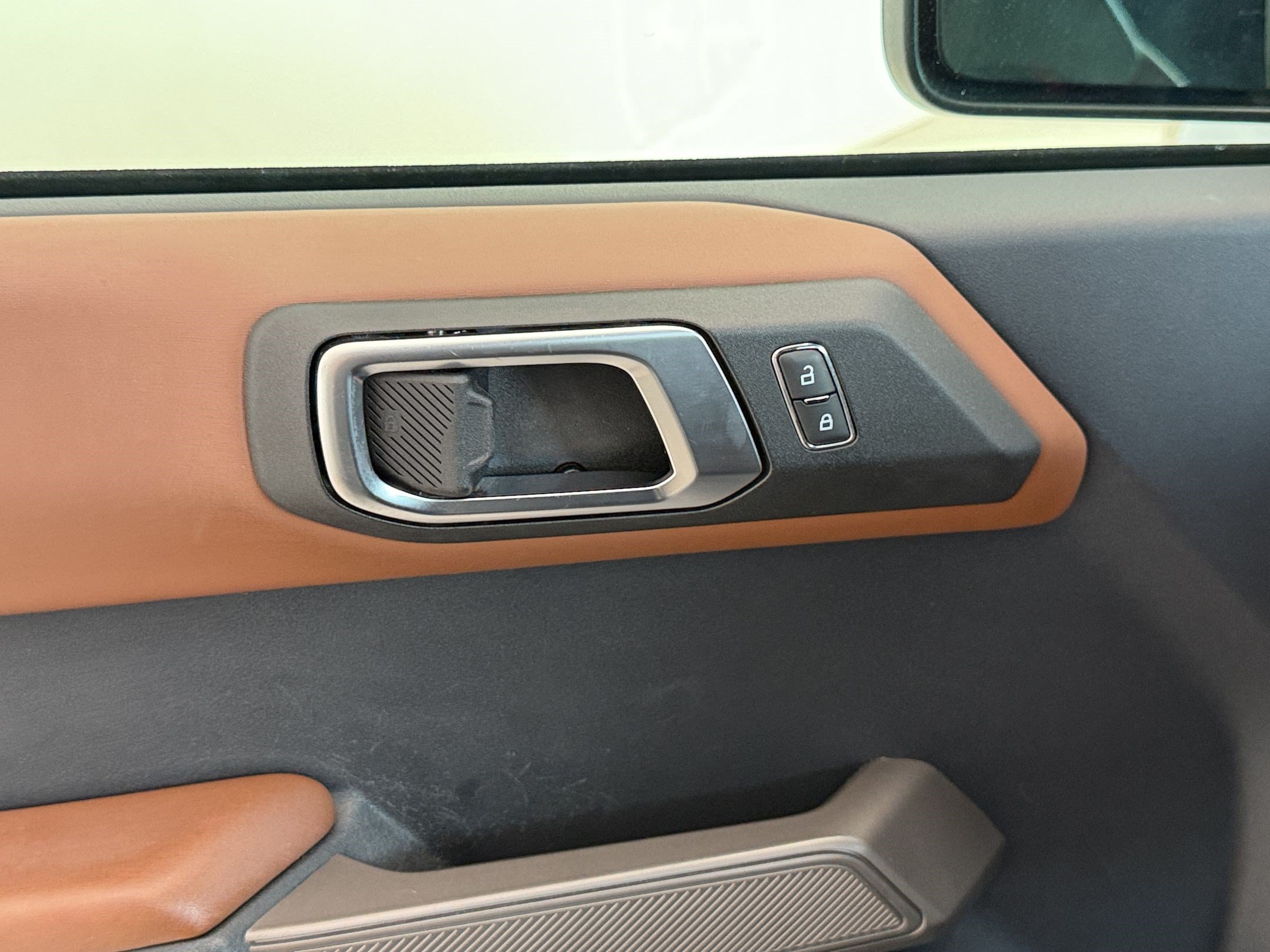 Used 2021 Ford Bronco Outer Banks AWD/4WD image 15