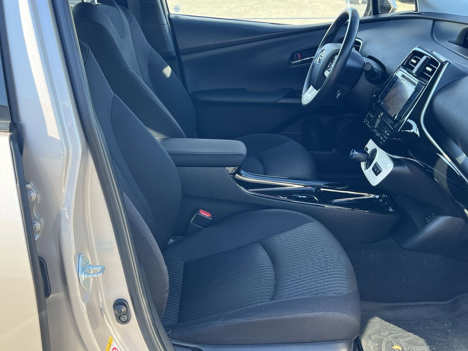 Used 2019 Toyota Prius Prime Plus image 27