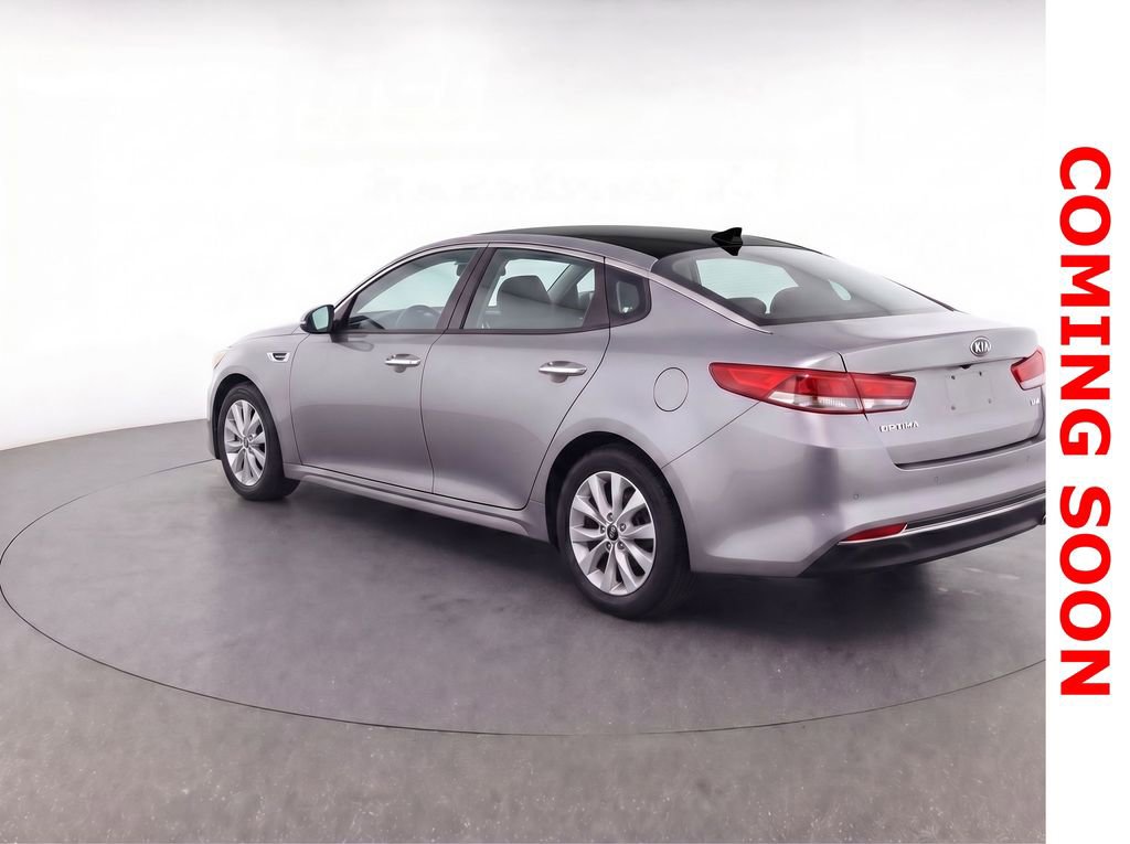 Used 2017 Kia Optima EX w/ Premium Package image 4
