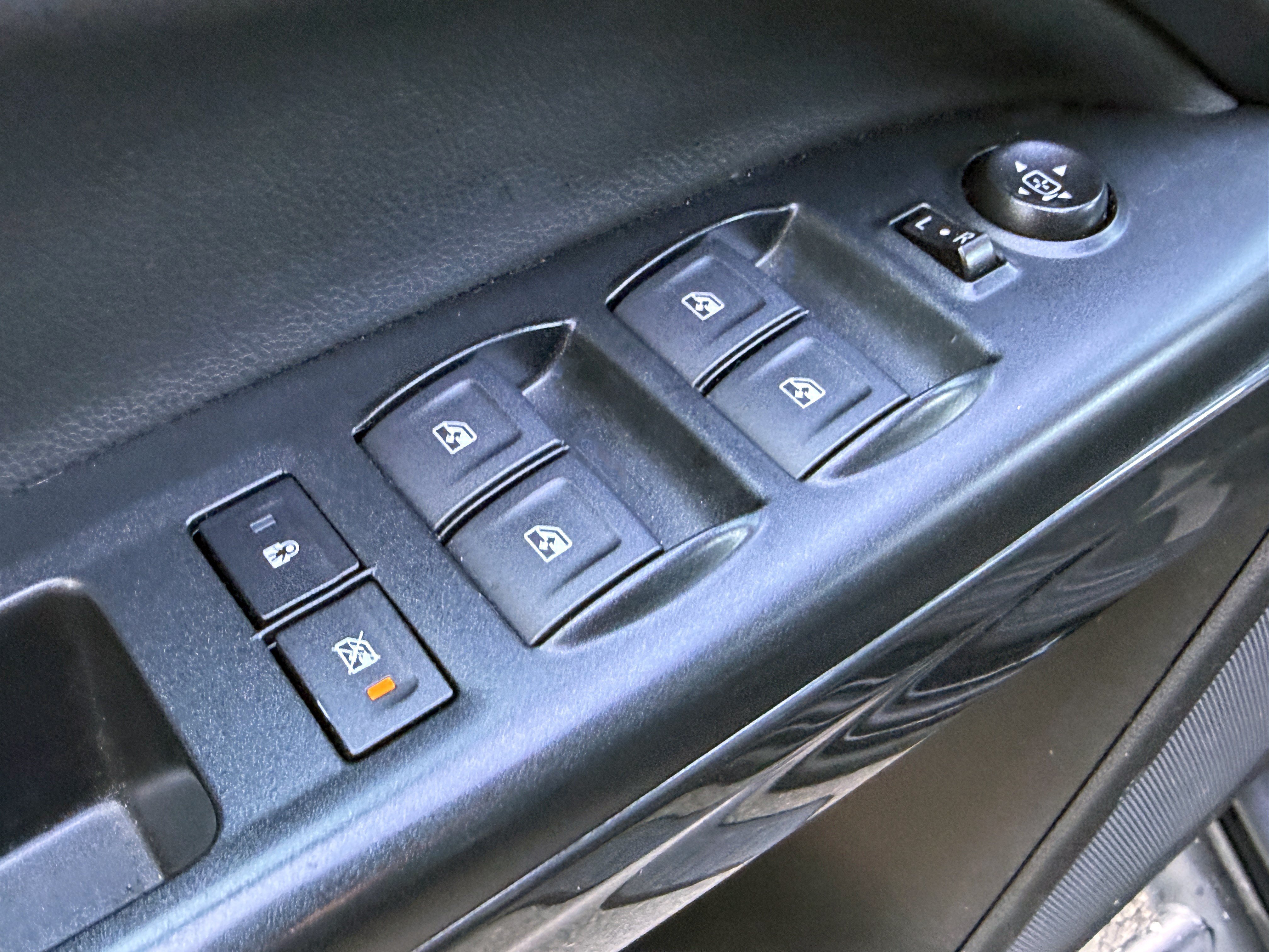 Used 2022 GMC Canyon AT4 w/ Trailering Package AWD/4WD image 5