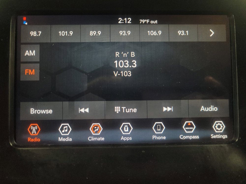 Used 2020 Jeep Cherokee Latitude FWD image 25