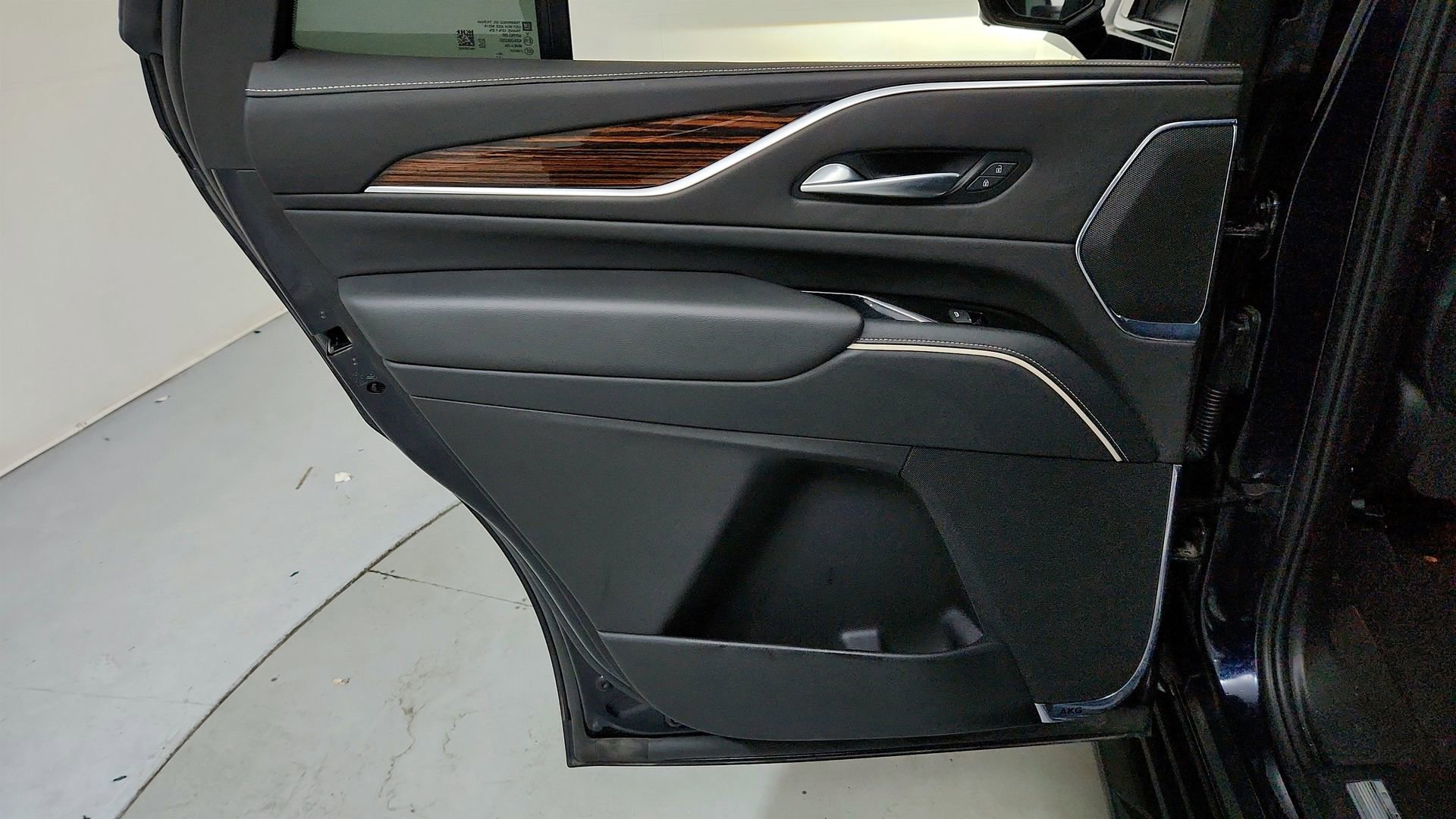 Certified 2023 Cadillac Escalade Premium Luxury AWD/4WD image 24