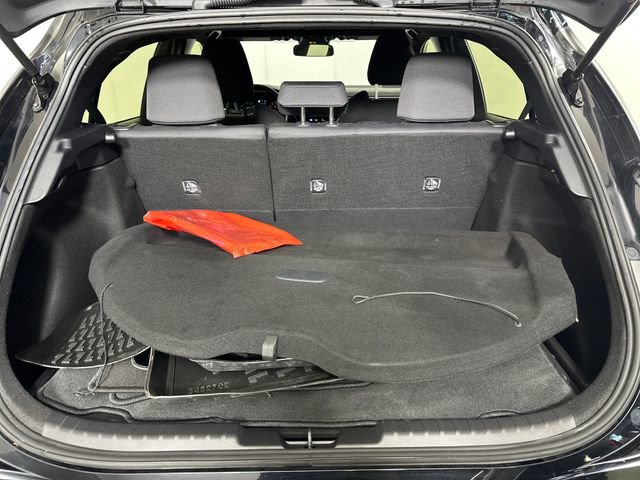 Used 2025 Toyota Corolla SE w/ SE Package image 26