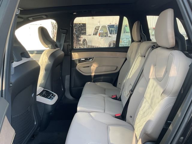 New 2026 Volvo XC90 B5 Plus w/ Protection Package Premier AWD/4WD image 18