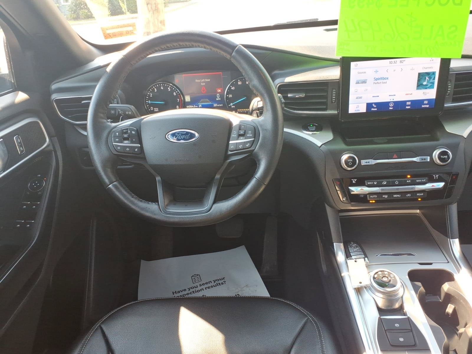 Used 2020 Ford Explorer XLT w/ Equipment Group 202A AWD/4WD image 9