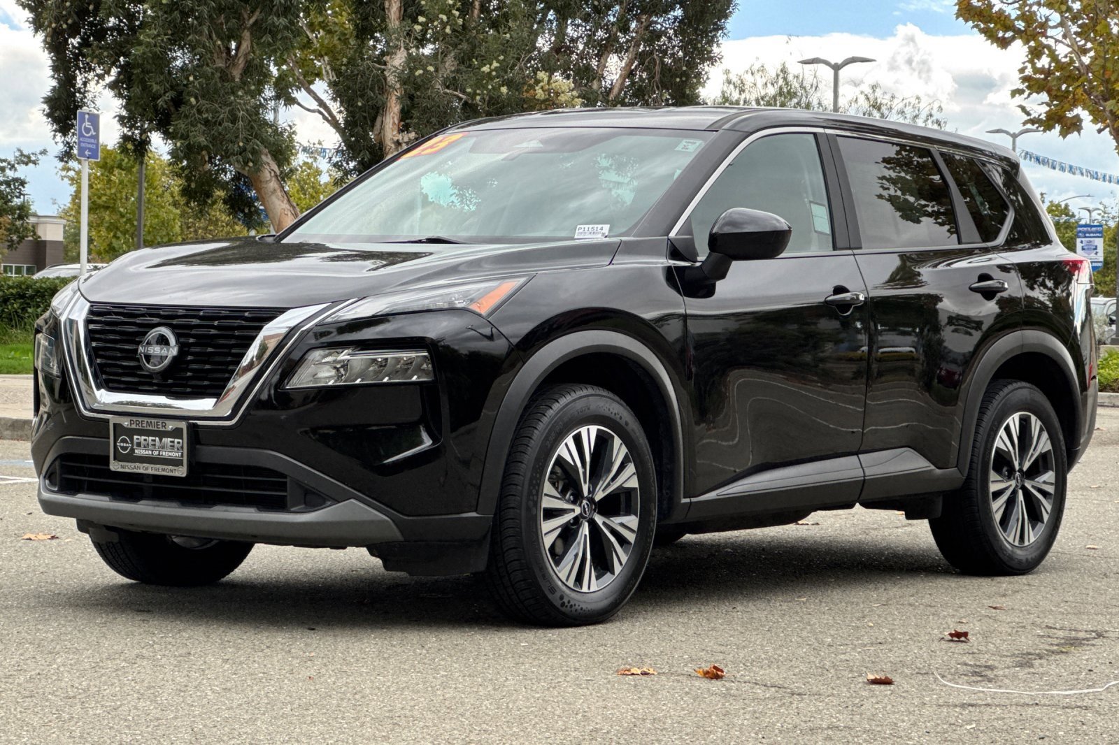 Certified 2023 Nissan Rogue SV image 8
