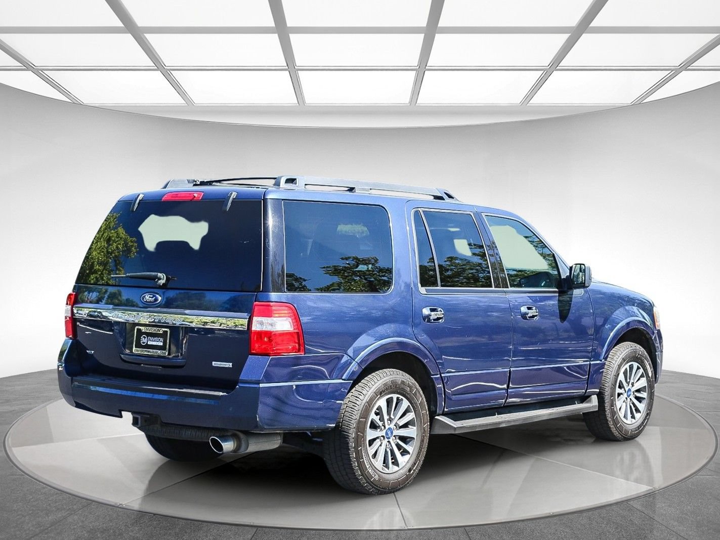 Used 2017 Ford Expedition XLT AWD/4WD image 4