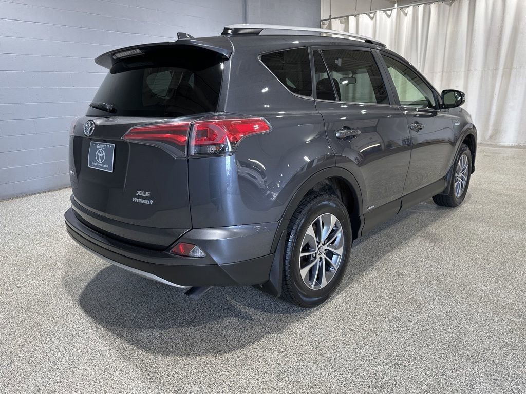 Used 2016 Toyota RAV4 XLE image 3