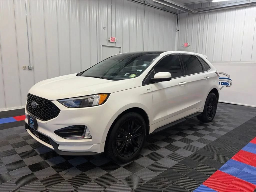 Used 2022 Ford Edge ST-Line w/ Cold Weather Package AWD/4WD image 7