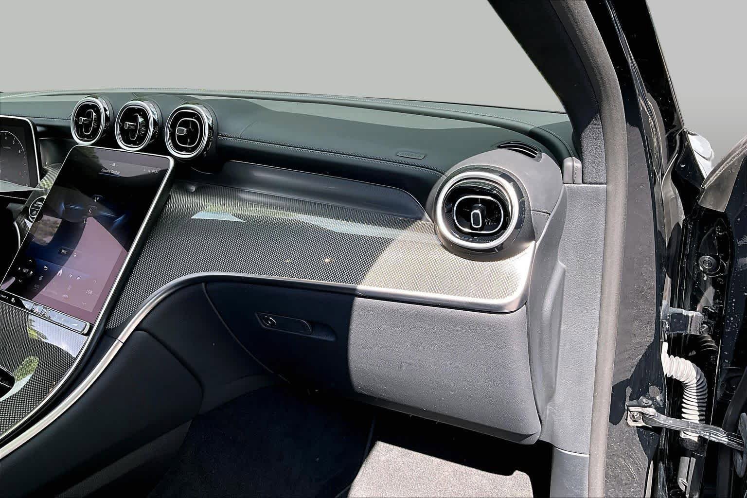 Used 2024 Mercedes-Benz GLC 300 image 18