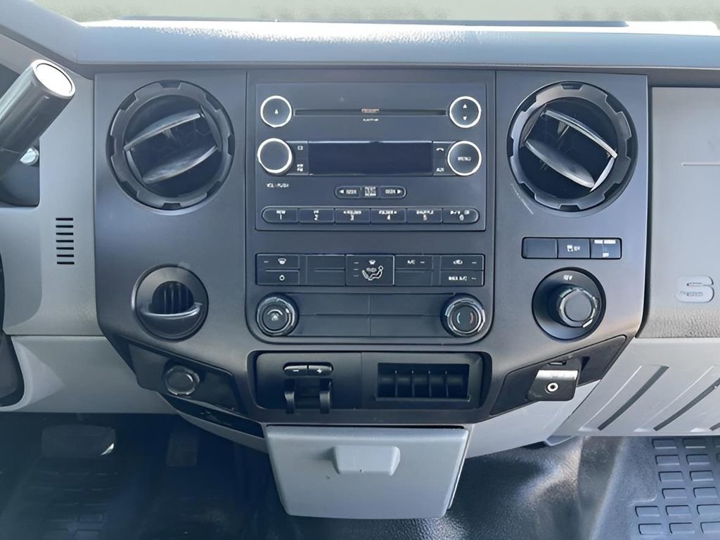 Used 2011 Ford F250 XL w/ XL Value Pkg image 13