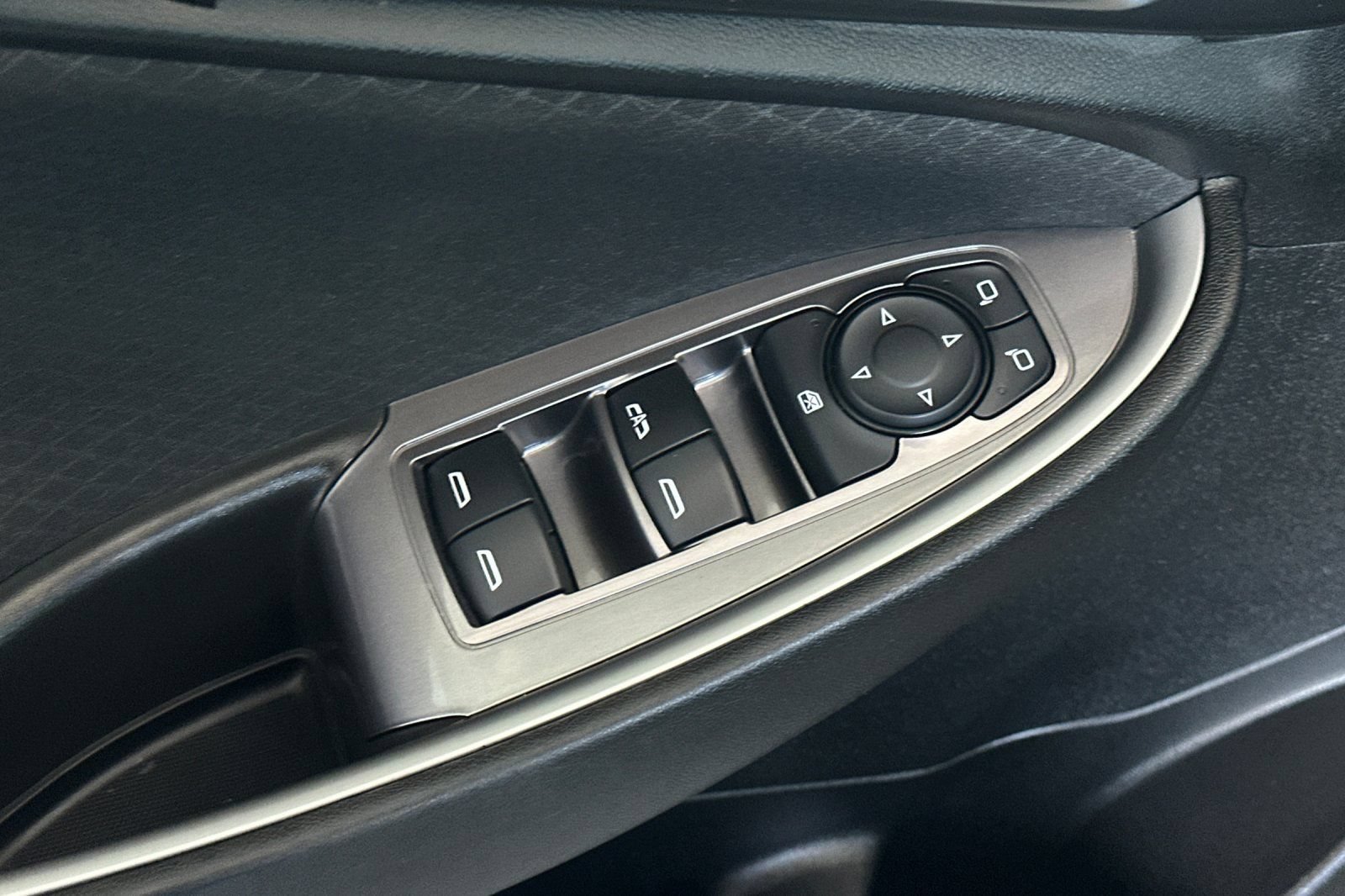 Used 2023 Chevrolet Malibu LT FWD image 12