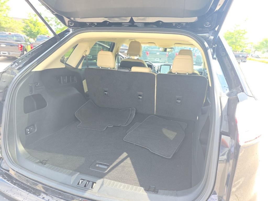 Used 2024 Ford Edge SEL image 31