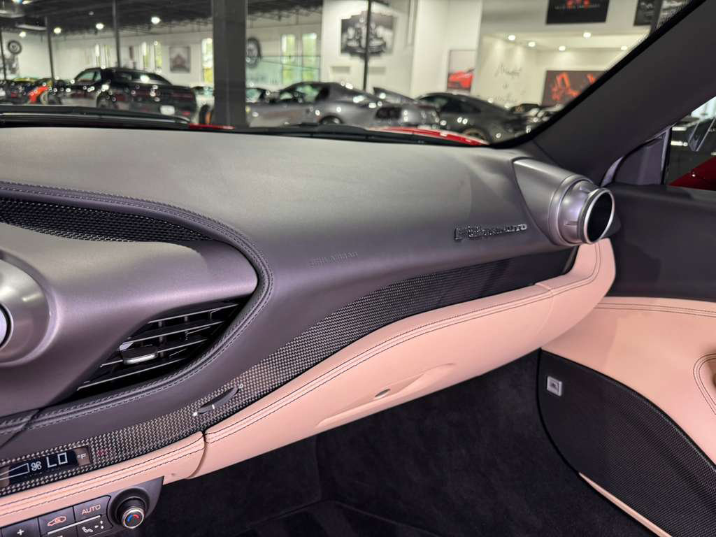 Used 2022 Ferrari F8 Tributo image 28