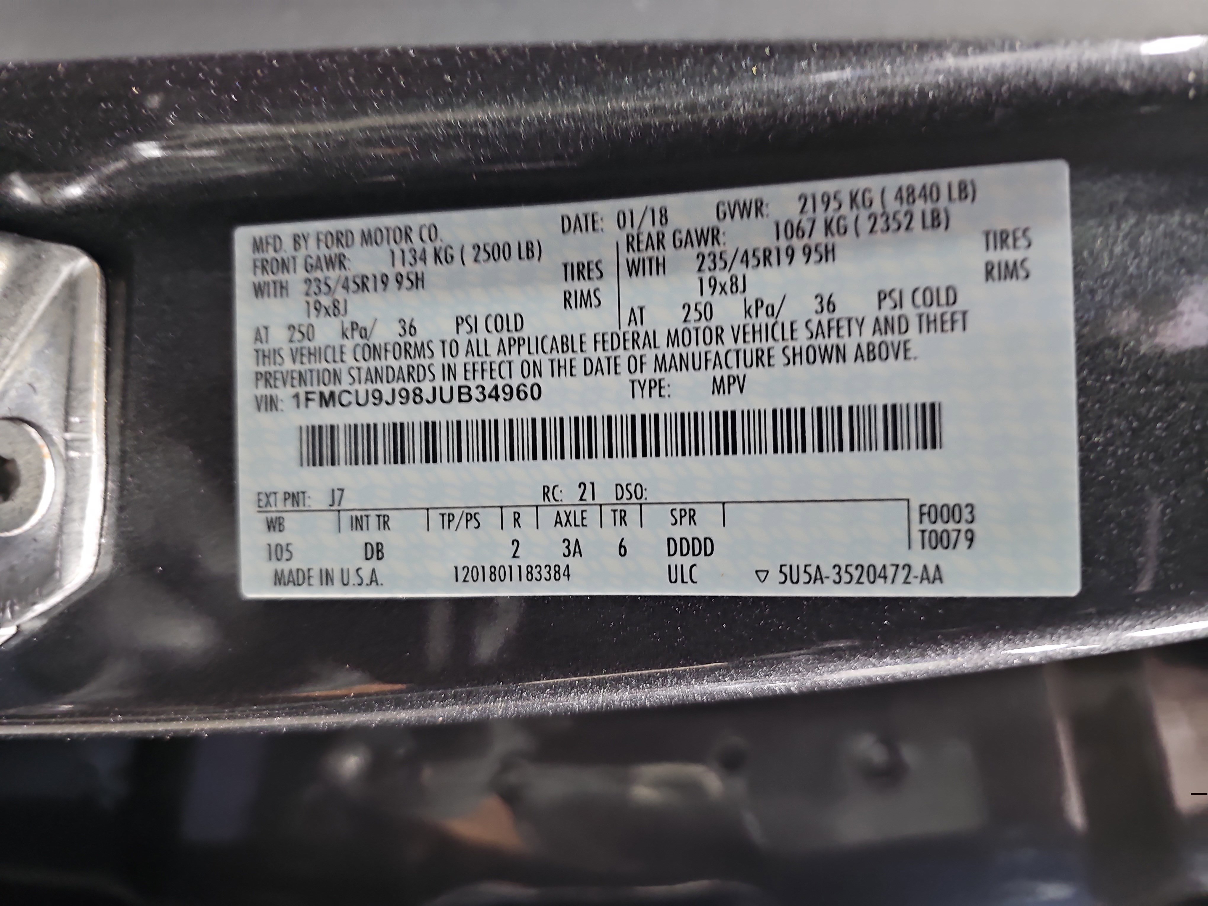 Used 2018 Ford Escape Titanium w/ Ford Safe & Smart Package AWD/4WD image 38