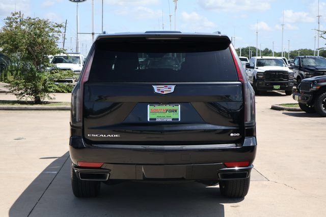 Used 2024 Cadillac Escalade ESV Sport AWD/4WD image 5
