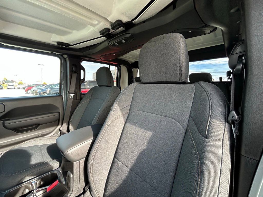 New 2026 Jeep Gladiator Sport image 14