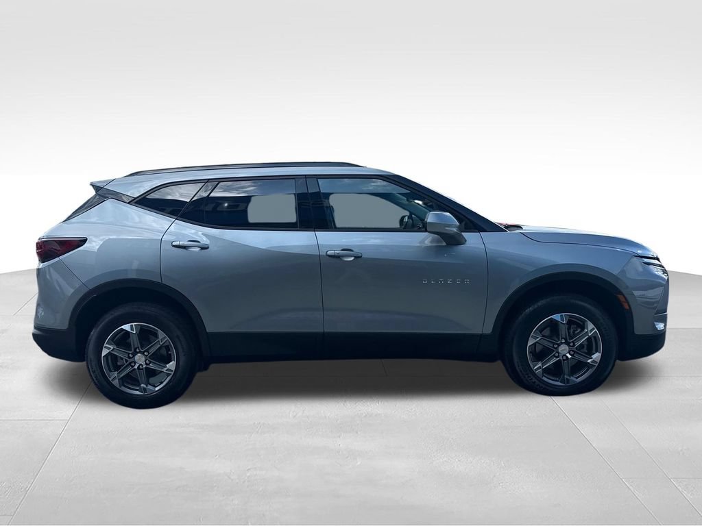 Used 2024 Chevrolet Blazer LT w/ Convenience Package FWD image 14