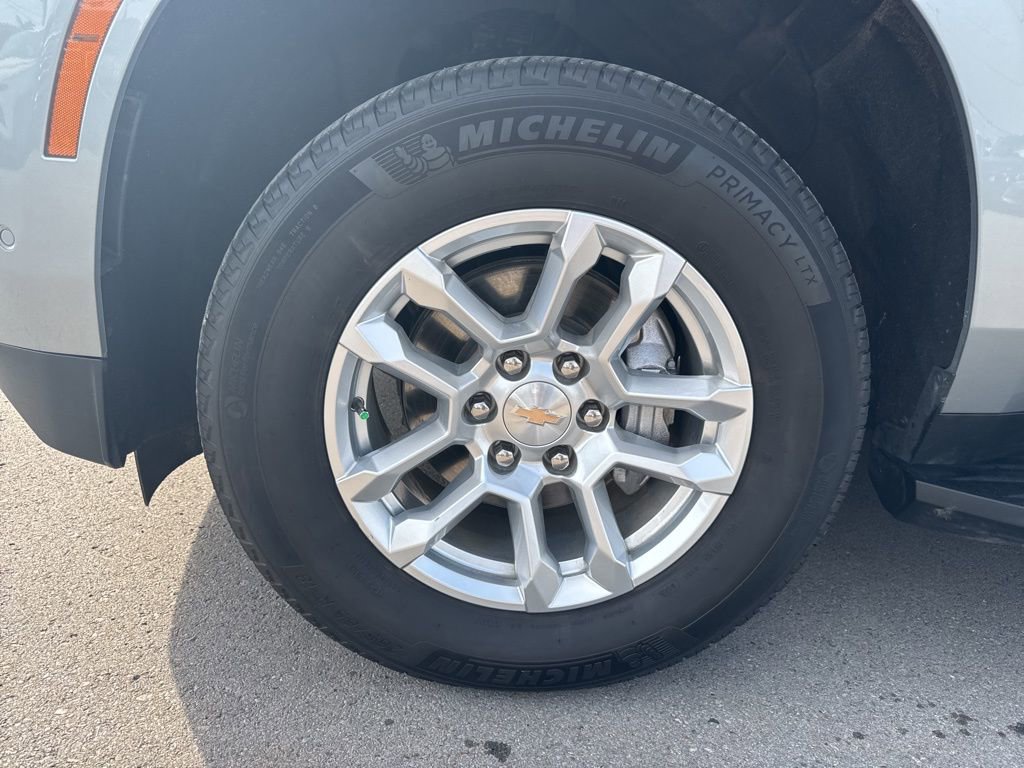 Used 2025 Chevrolet Tahoe LT AWD/4WD image 32