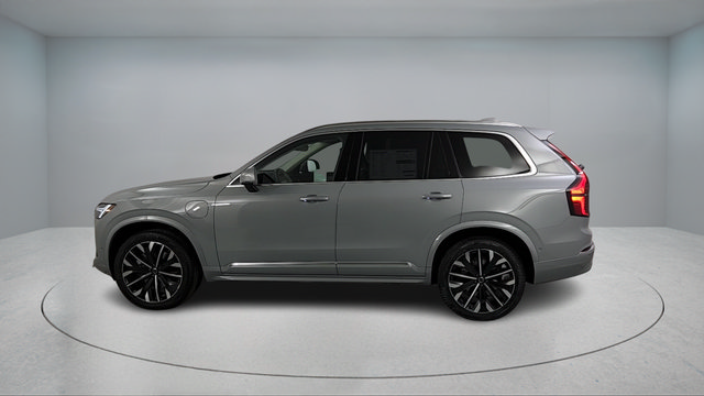 New 2026 Volvo XC90 T8 Ultra w/ Protection Package Premier AWD/4WD image 4