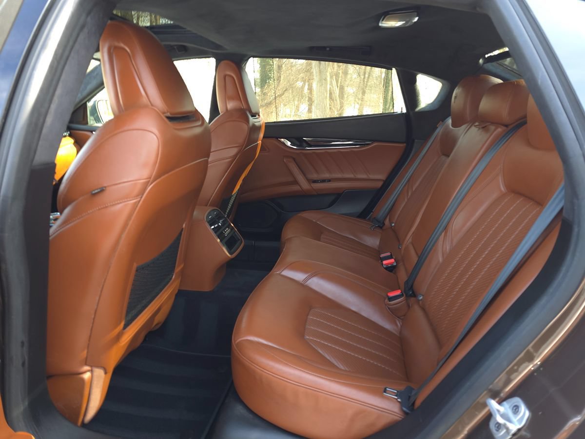 Used 2022 Maserati Quattroporte Modena RWD image 13