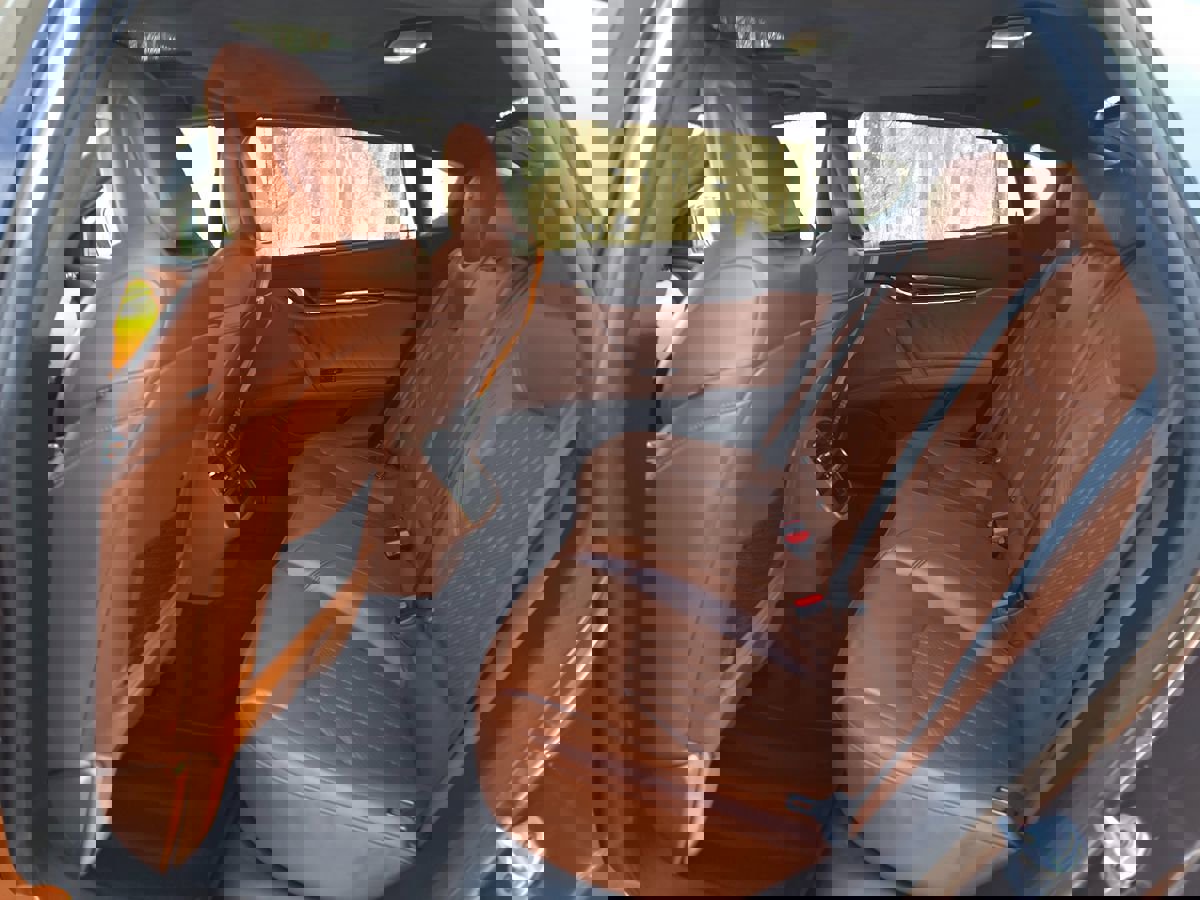 Used 2022 Maserati Quattroporte Modena image 13