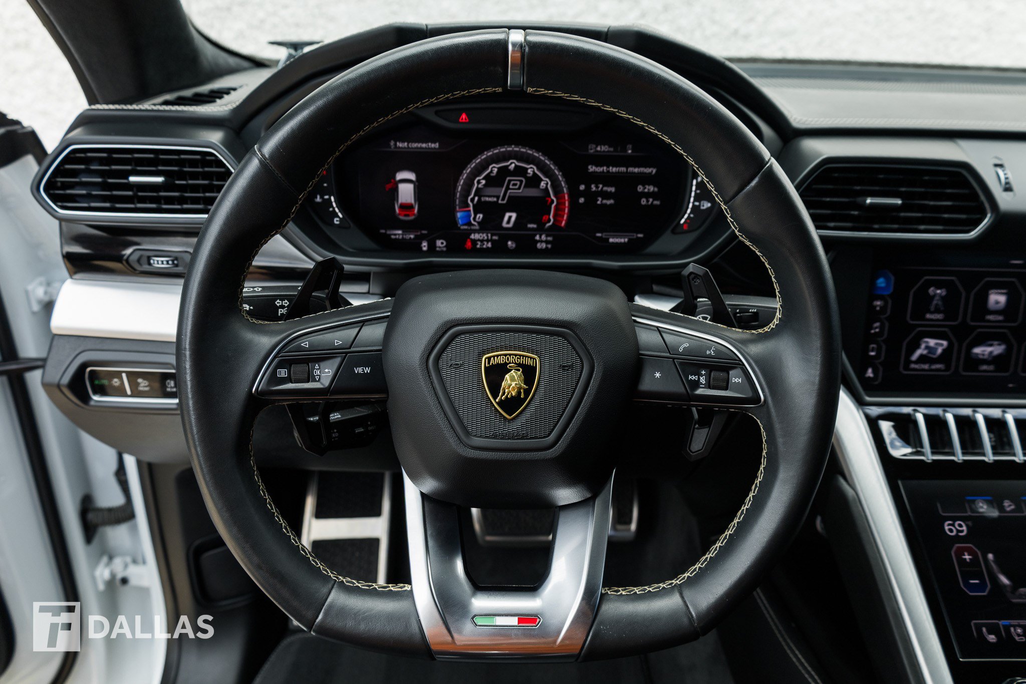 Used 2019 Lamborghini Urus AWD/4WD image 24
