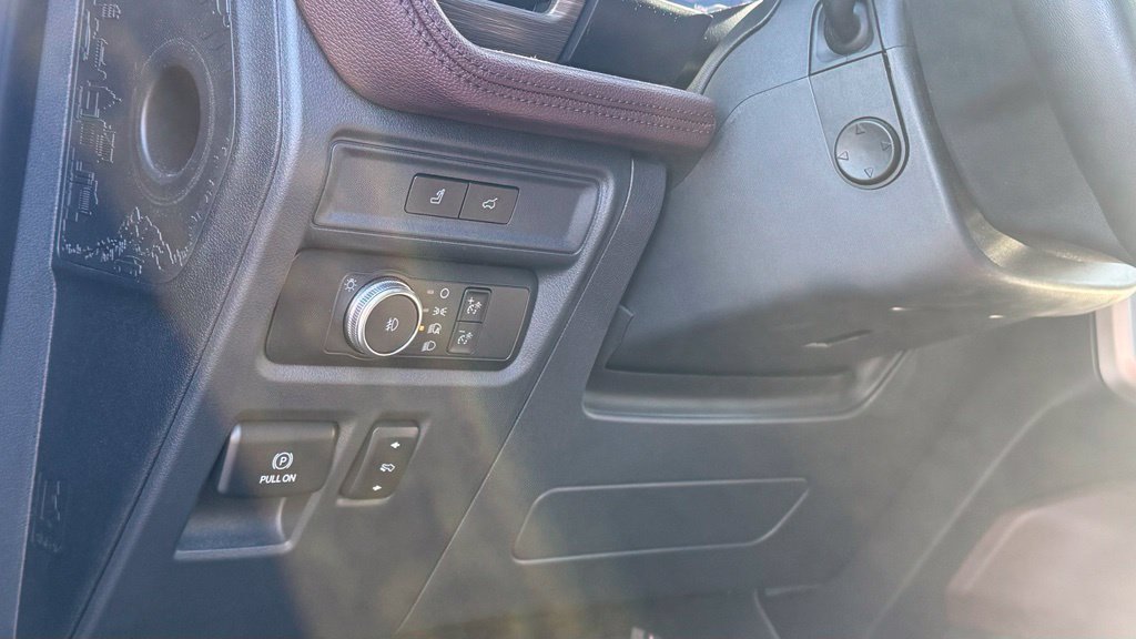 Used 2022 Ford Expedition Limited AWD/4WD image 27
