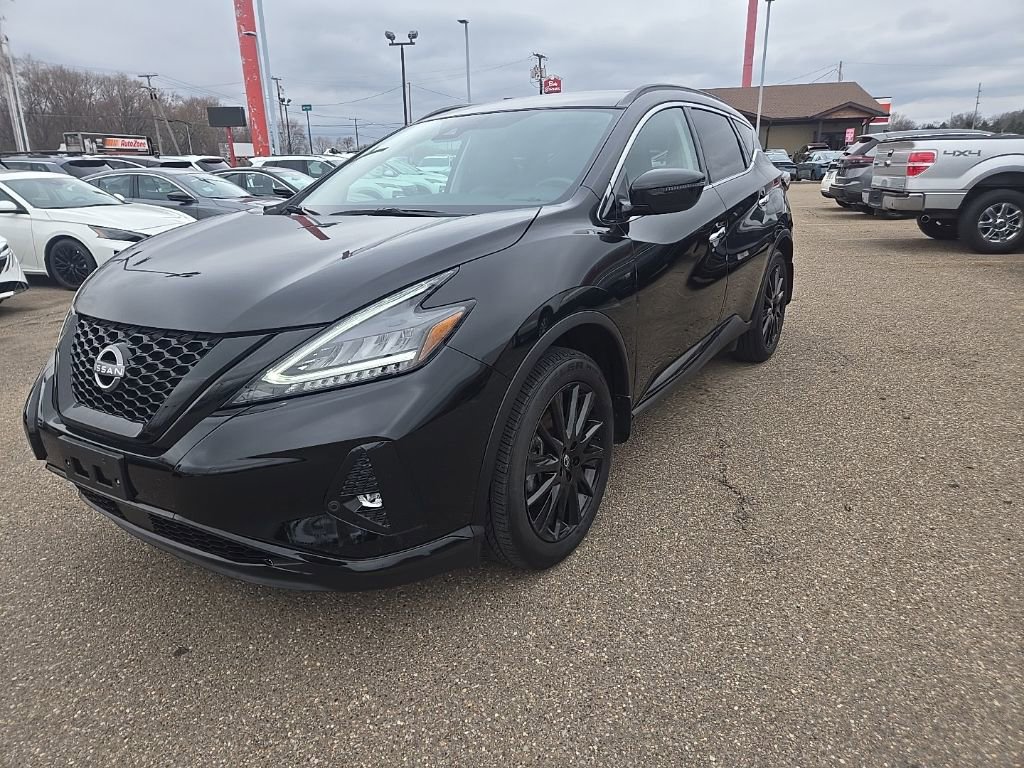 Used 2024 Nissan Murano SV w/ SV Midnight Edition Package image 3