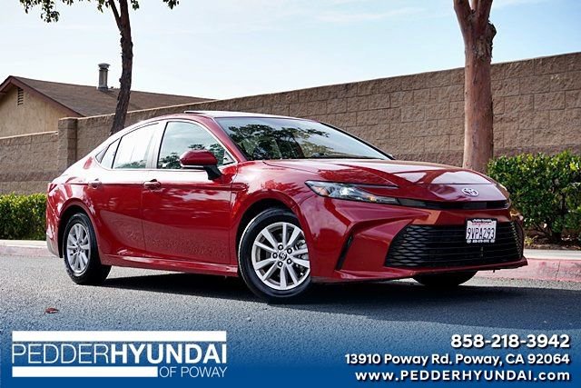 Used 2025 Toyota Camry LE w/ Convenience Package FWD image 1