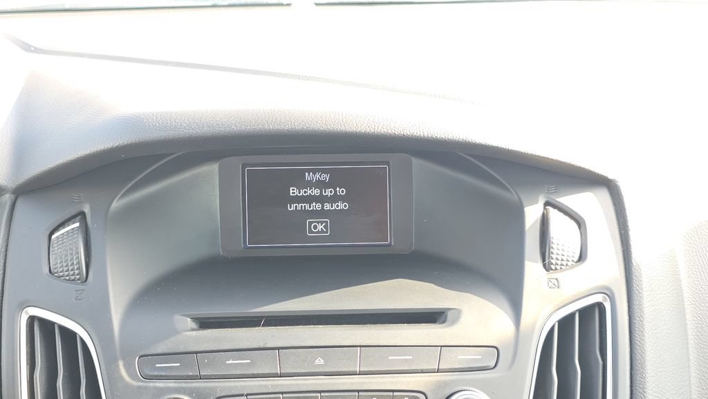Used 2016 Ford Focus SE w/ Equipment Group 201A FWD image 14
