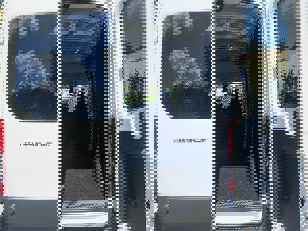 New 2026 Ford Transit 250 148 Medium Roof w/ Load Area Protection Package image 17