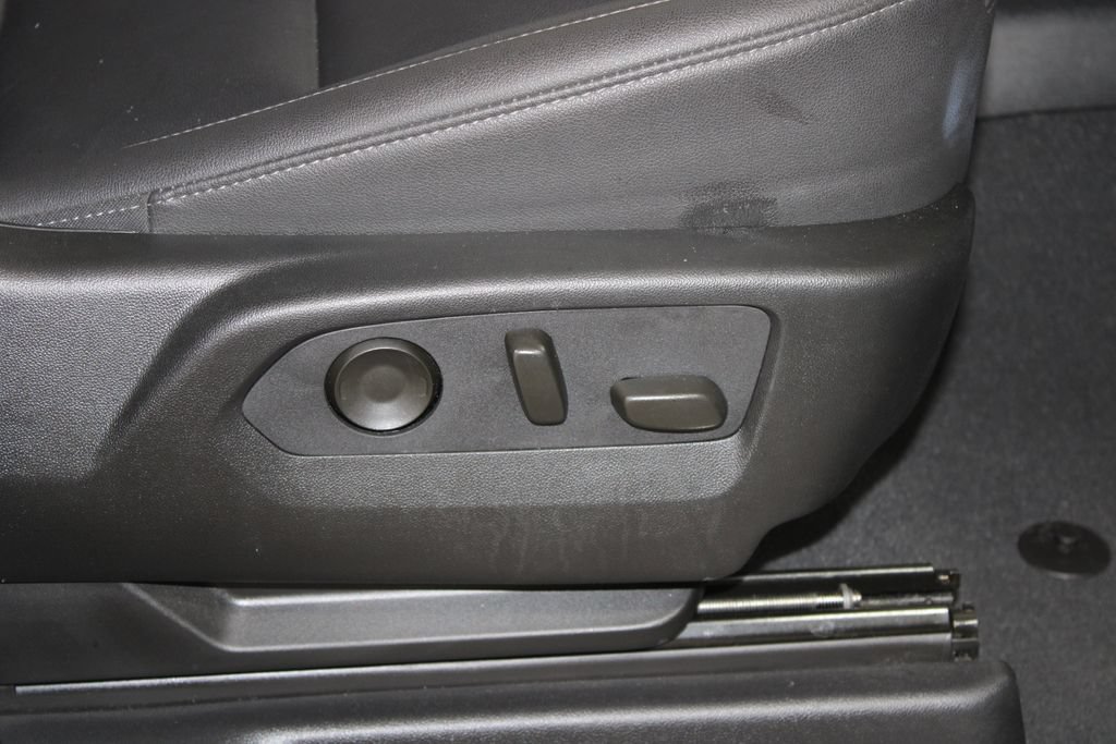 Used 2024 Chevrolet Tahoe LT RWD image 28