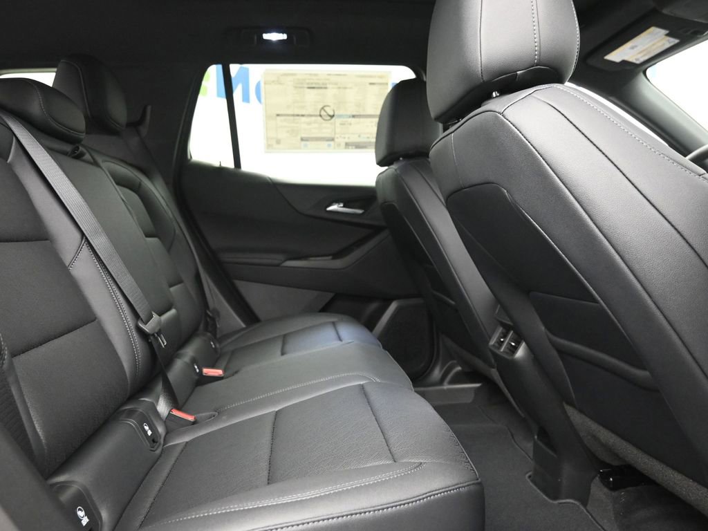New 2026 Chevrolet Equinox LT w/ Convenience Package II image 8