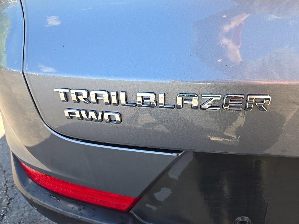 Used 2021 Chevrolet TrailBlazer LT w/ Convenience Package AWD/4WD image 6