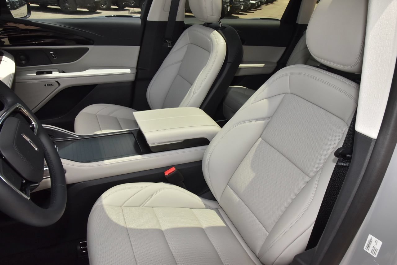New 2026 Lincoln Nautilus Premier w/ Equipment Group 102A AWD/4WD image 34