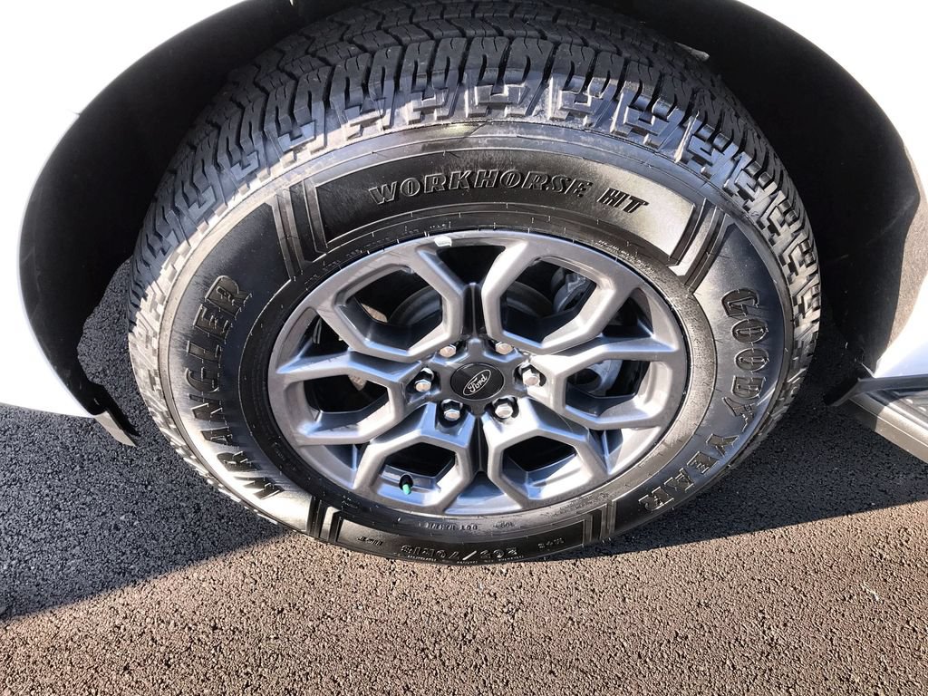 Used 2025 Ford Expedition Active AWD/4WD image 10