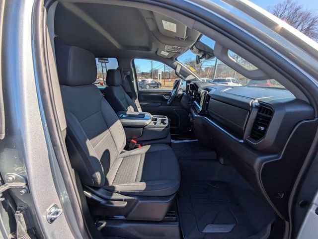 Used 2024 Chevrolet Silverado 1500 LT image 34