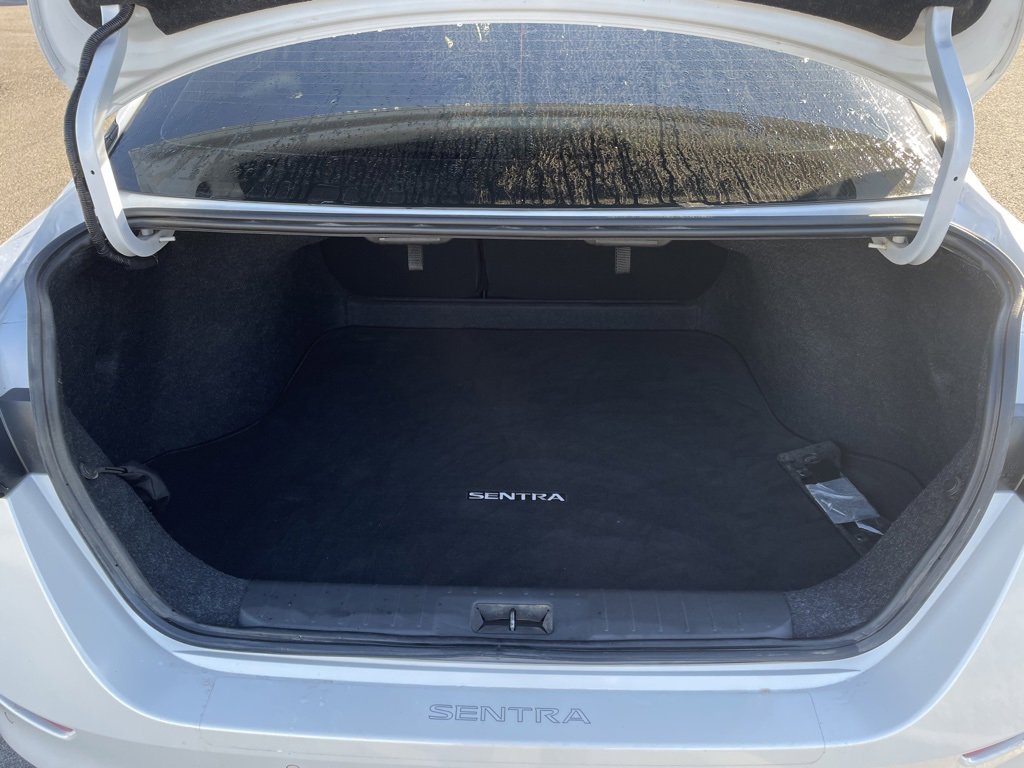 Used 2022 Nissan Sentra SV w/ Trunk Package image 24