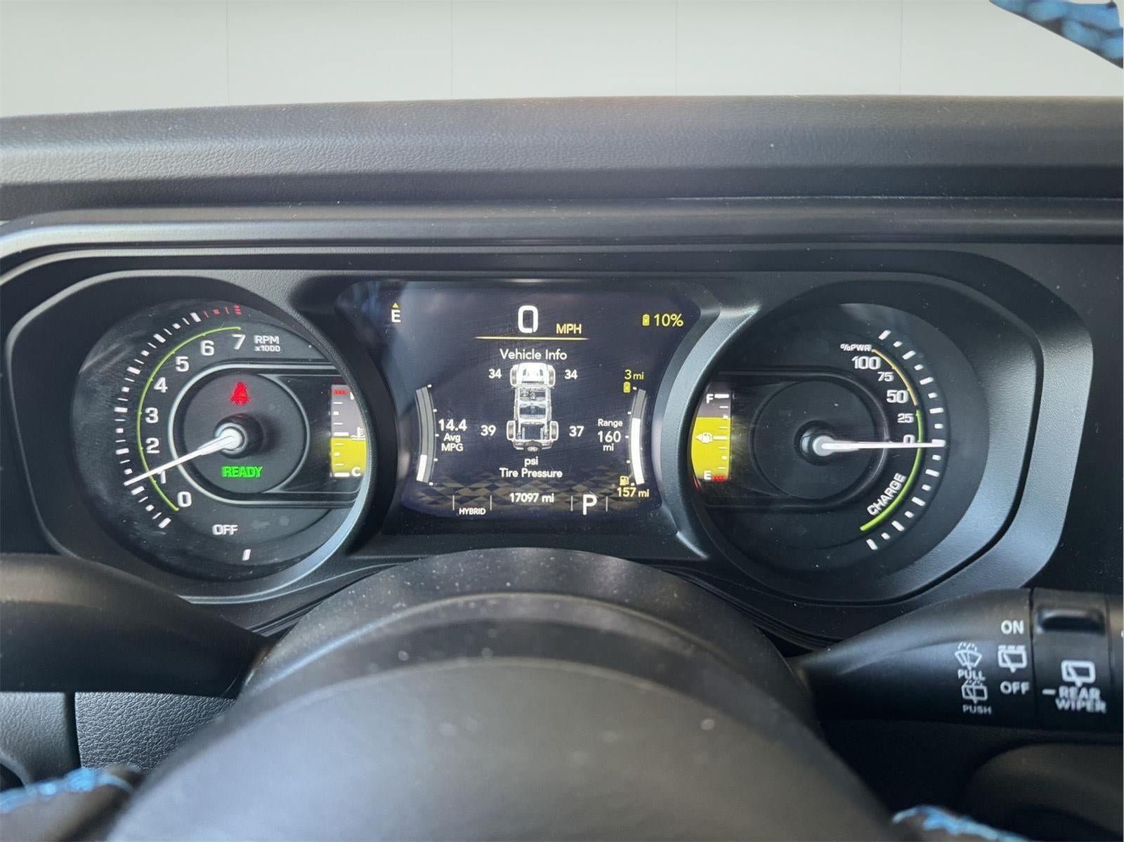 Used 2025 Jeep Wrangler Unlimited Rubicon 4xe w/ Convenience Group AWD/4WD image 19