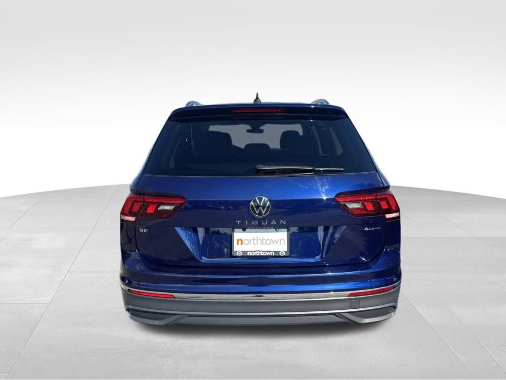 Used 2024 Volkswagen Tiguan SE AWD/4WD image 6