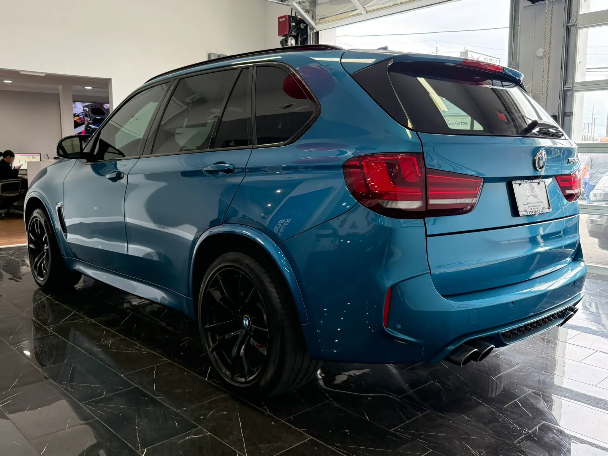 Used 2017 BMW X5 M image 4