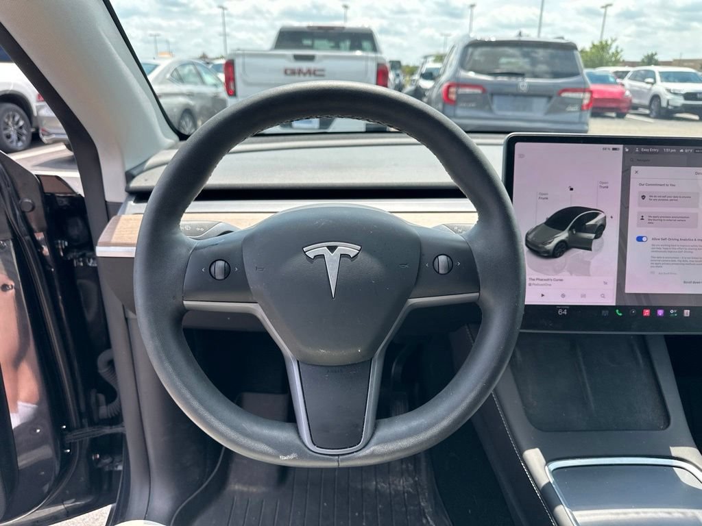 Used 2025 Tesla Model Y Long Range AWD/4WD image 22