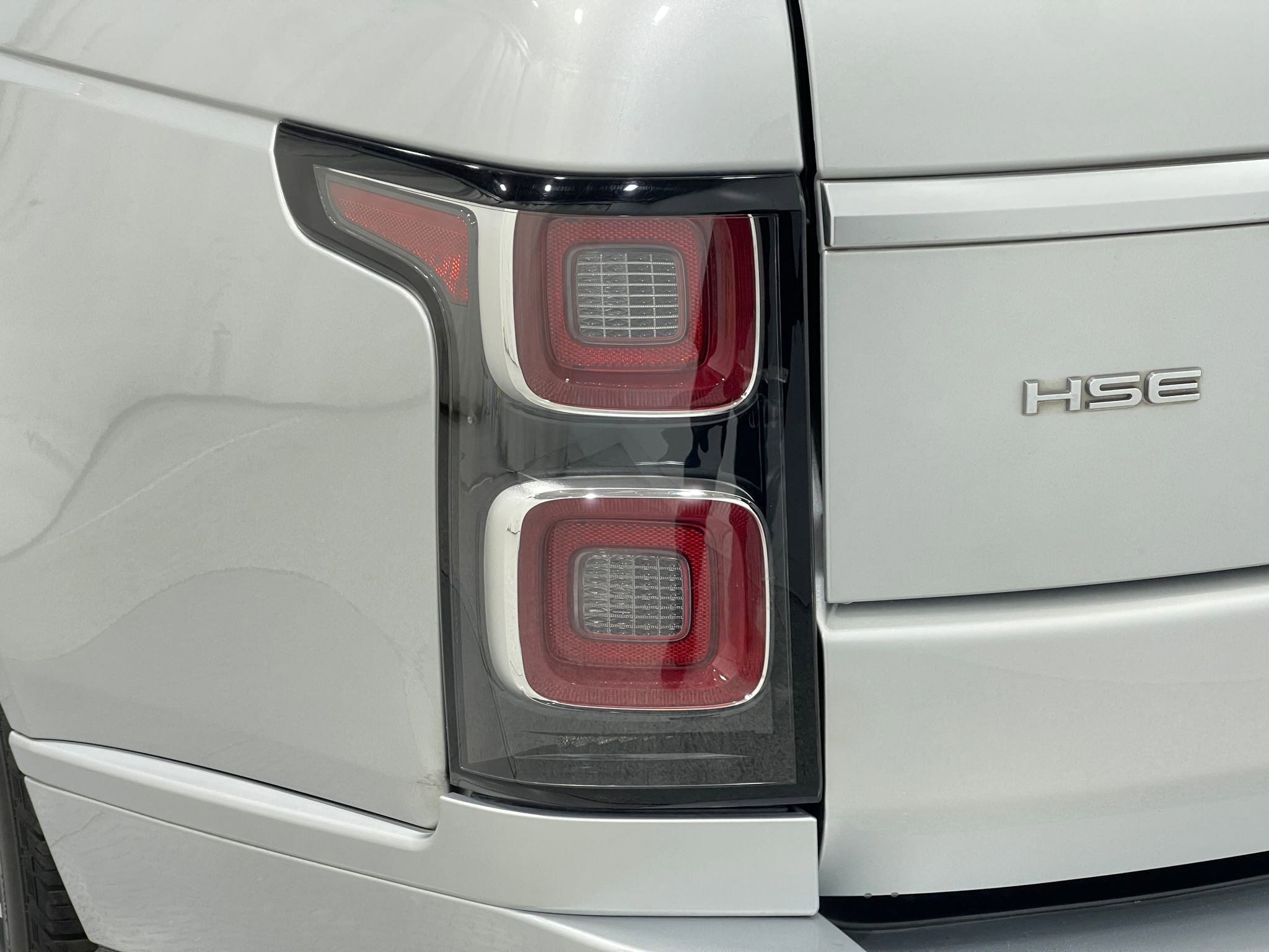 Used 2018 Land Rover Range Rover HSE AWD/4WD image 35