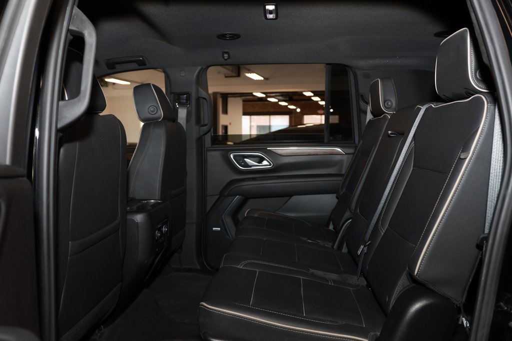 Used 2024 Chevrolet Suburban Premier image 12
