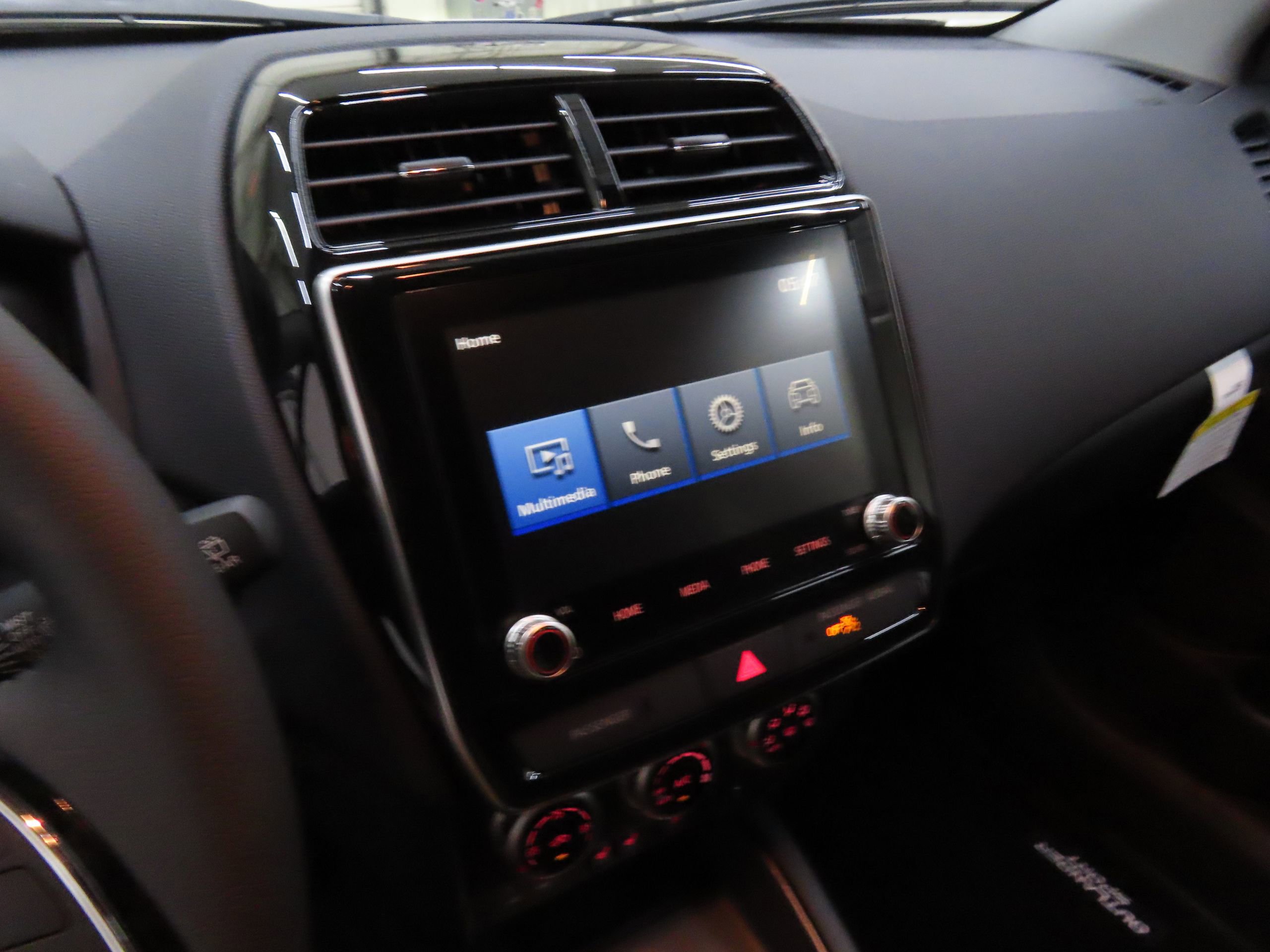 New 2025 Mitsubishi Outlander Sport SE image 16